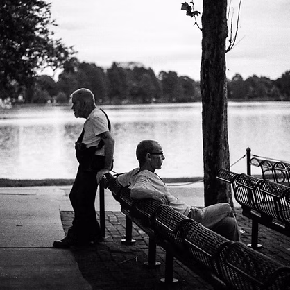 UN GIGANTE UOMO IN UN GIGANTE LUPO